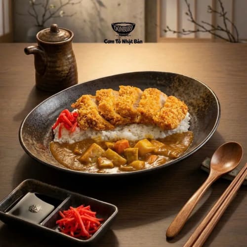 TÔ CƠM CÀ RI THỊT HEO CHIÊN XÙ - KATSU CURRY