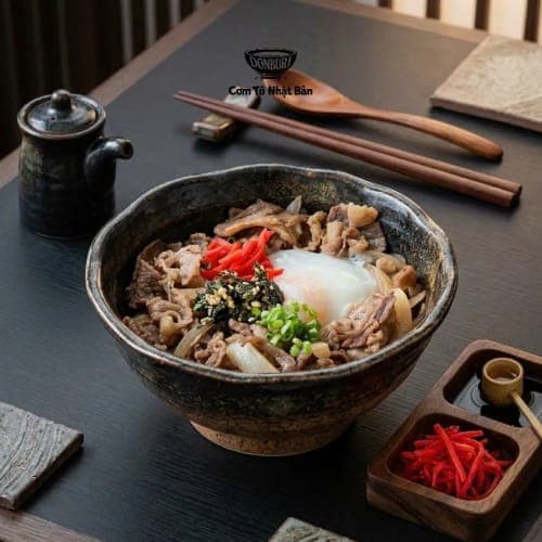 TÔ CƠM THỊT BÒ MỸ SỐT TERIYAKI - TERIYAKI BEFF RICE BOWL